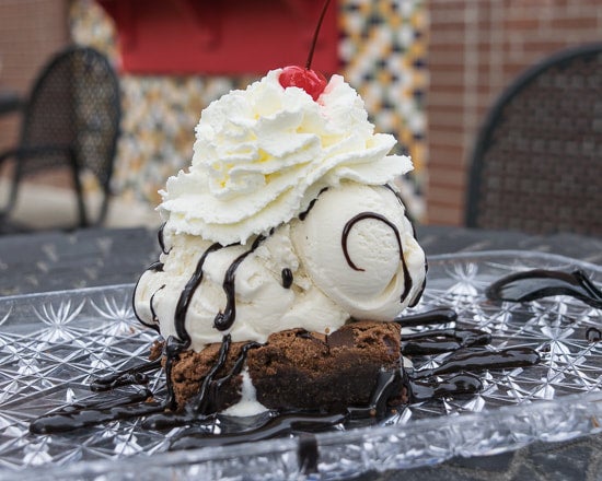 Sundaes | Morelli's Gourmet Ice Cream